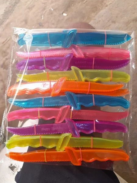 Colorful Plastic Knife - 1 Pcs product image 1